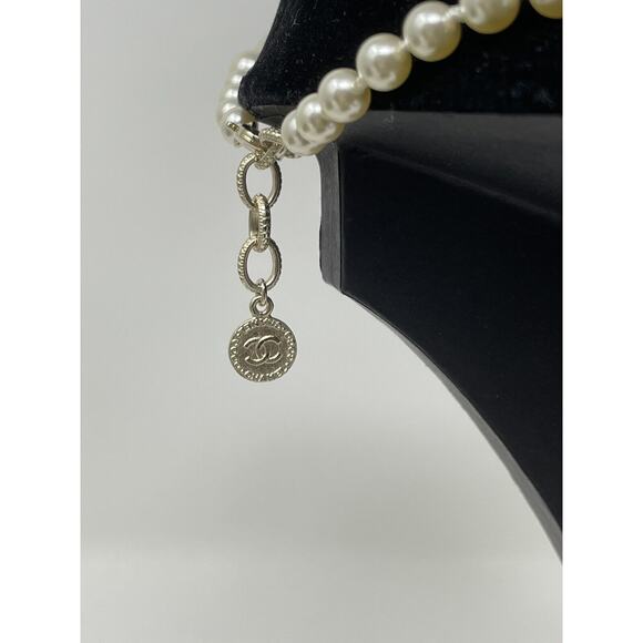 Chanel Pearl CC Chocker Necklace NWOT - Picture 11 of 11
